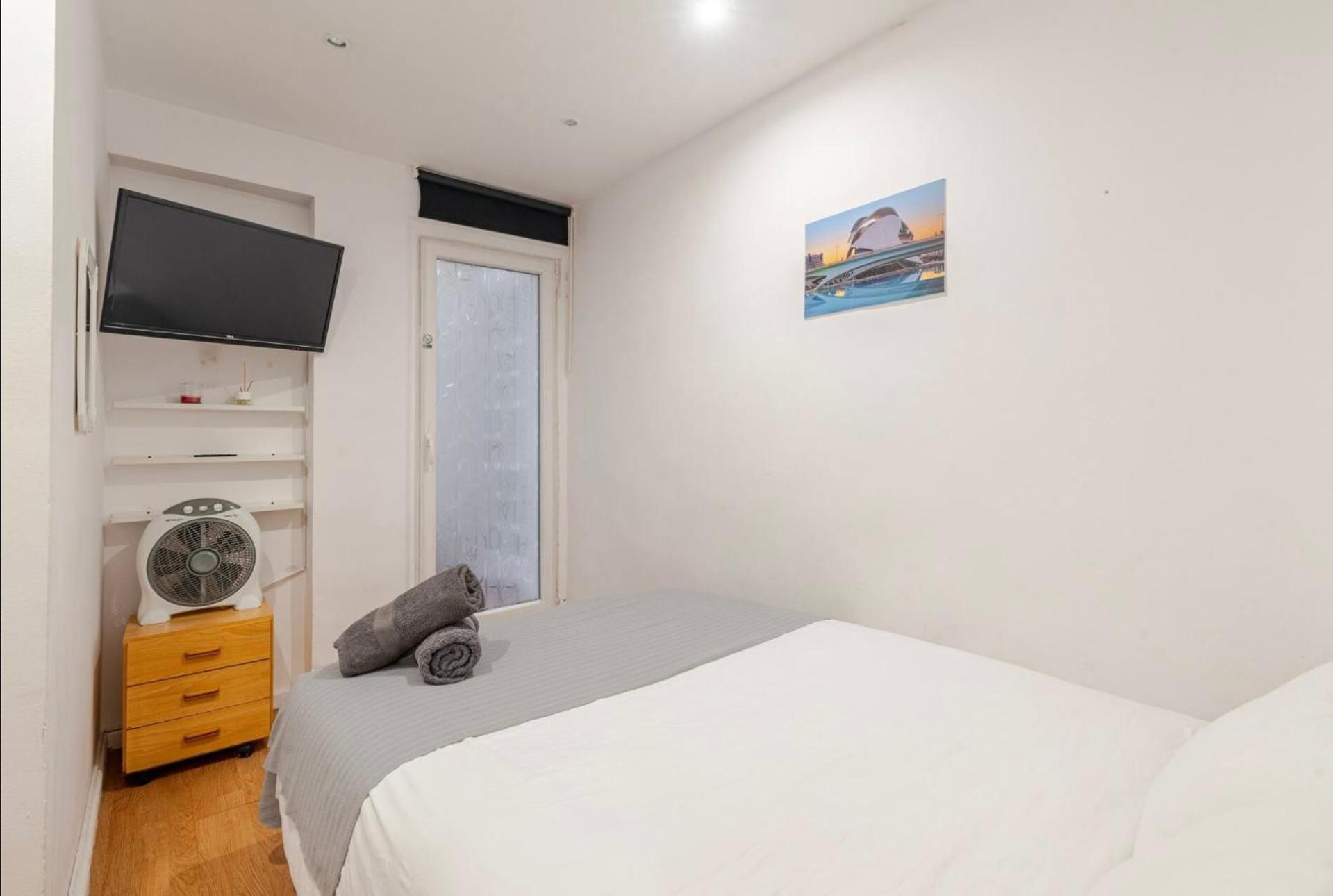 Harmony Stay Rooms Valencia Room photo